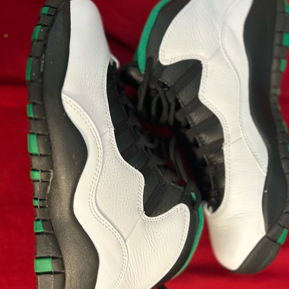 Worn twice - Picture 2 of 6